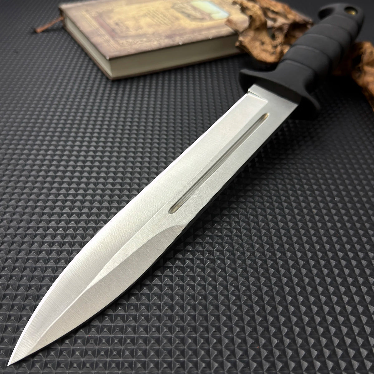 Portable Handmade Cutting Tool with Stainless Steel Blade, Comfort Grip Handle, Practical Outdoor & Daily Cutting Accessory, Comes with Protective Sheath