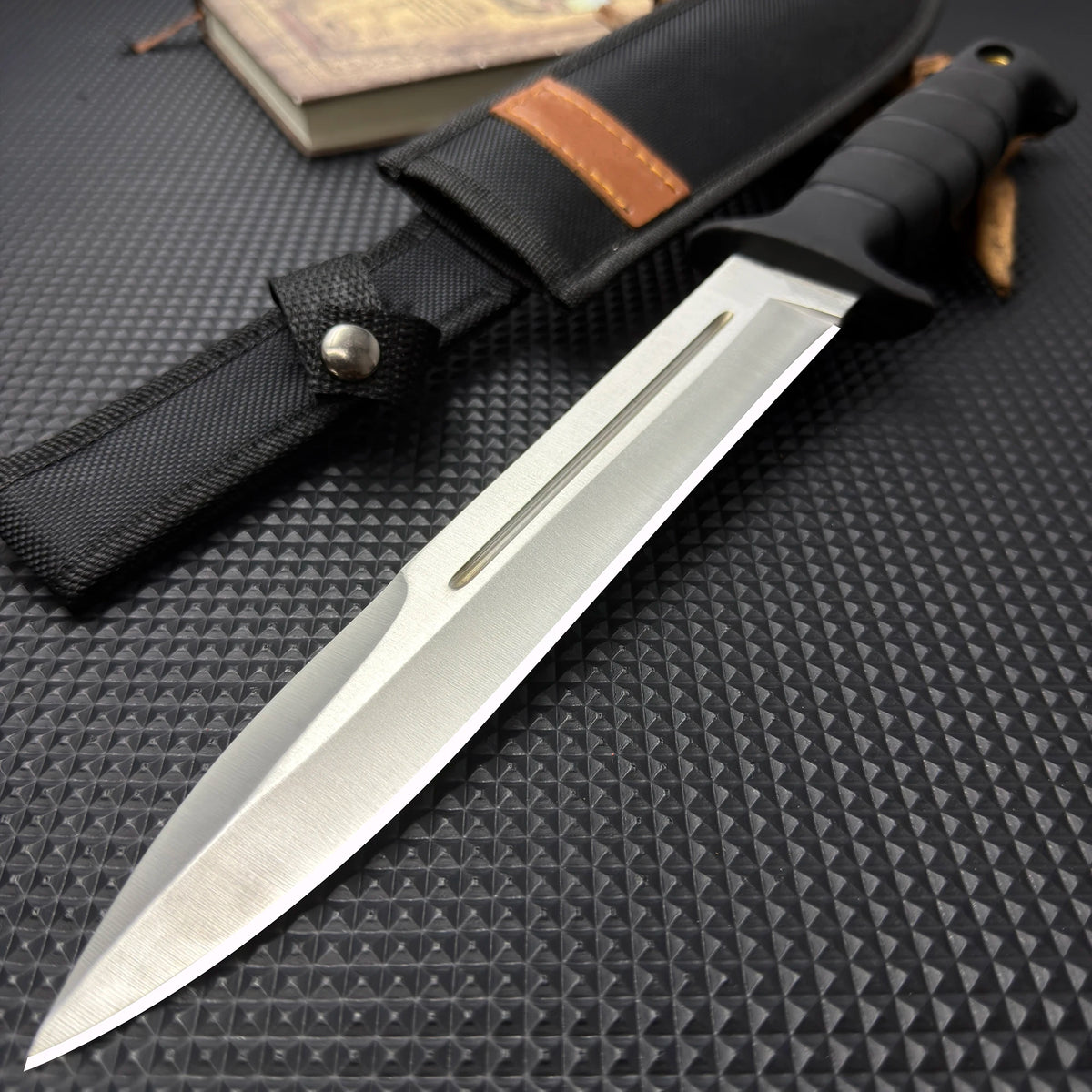 Portable Handmade Cutting Tool with Stainless Steel Blade, Comfort Grip Handle, Practical Outdoor & Daily Cutting Accessory, Comes with Protective Sheath
